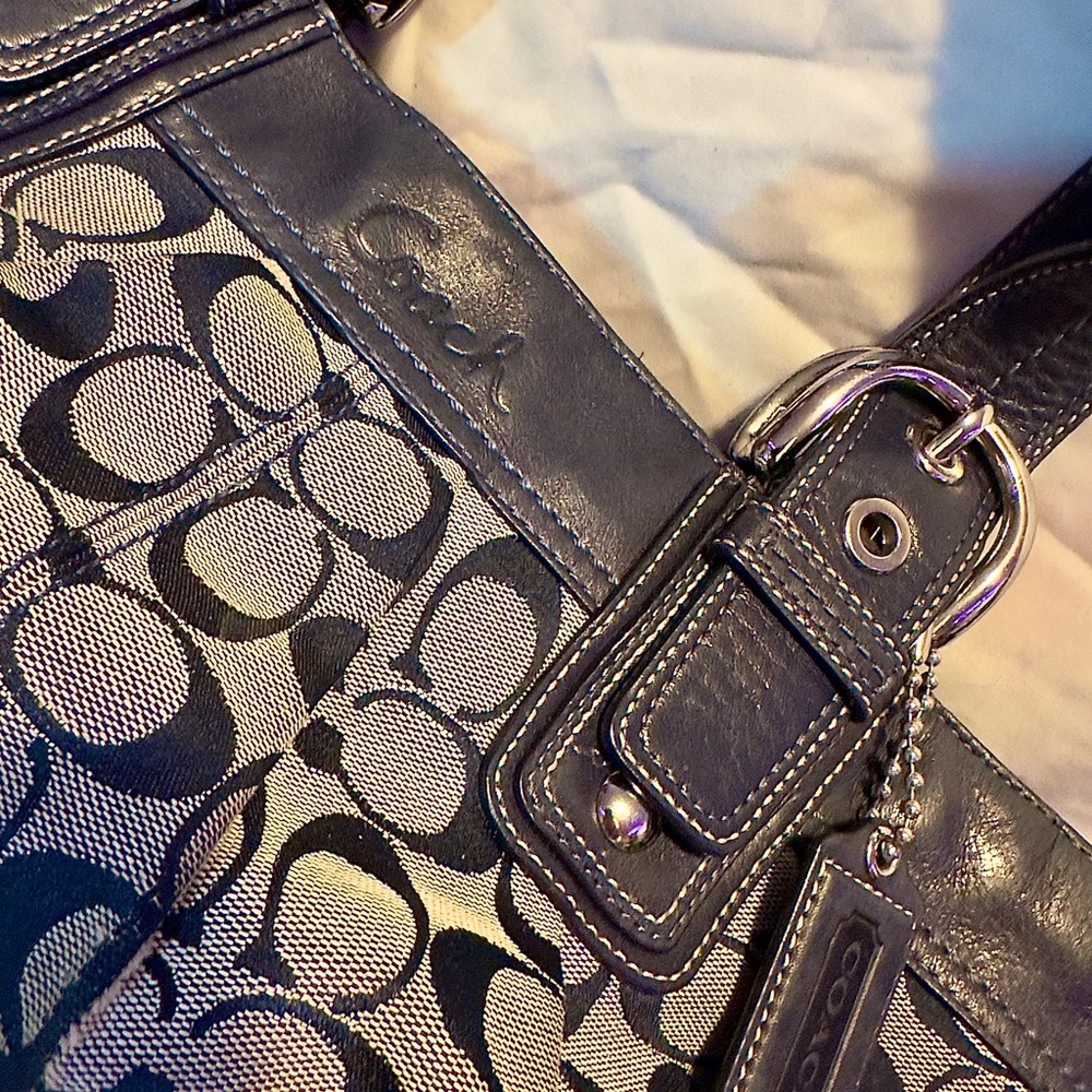 Coach Pleated Signature Soho Bag - Picture 4 of 15